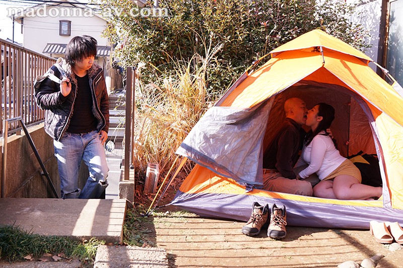 video camping depan rumah dengan pacar simpanan